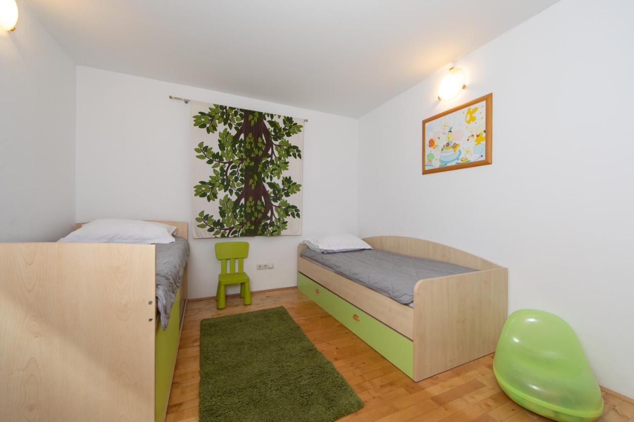Lux Apartment Tucepi Exterior photo